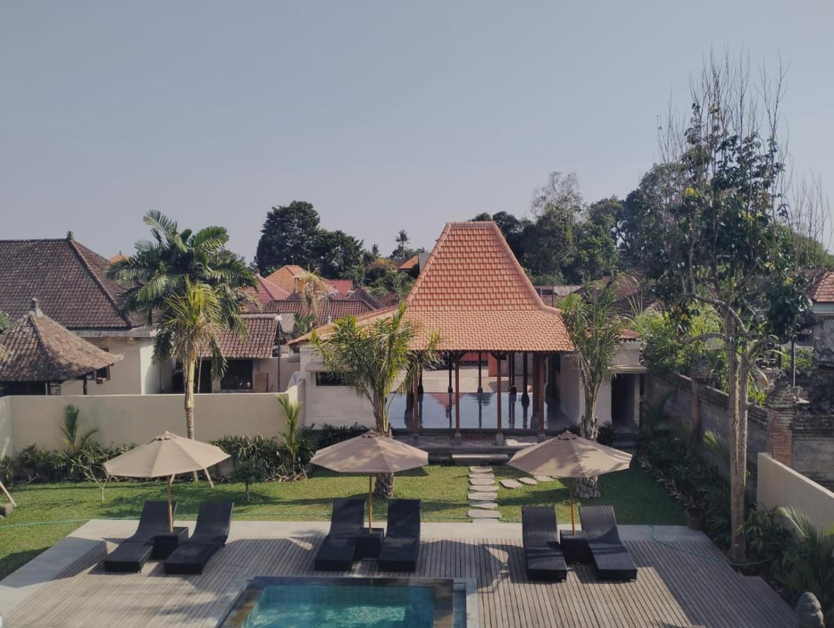 Londo House Hotel Ubud  Exterior photo