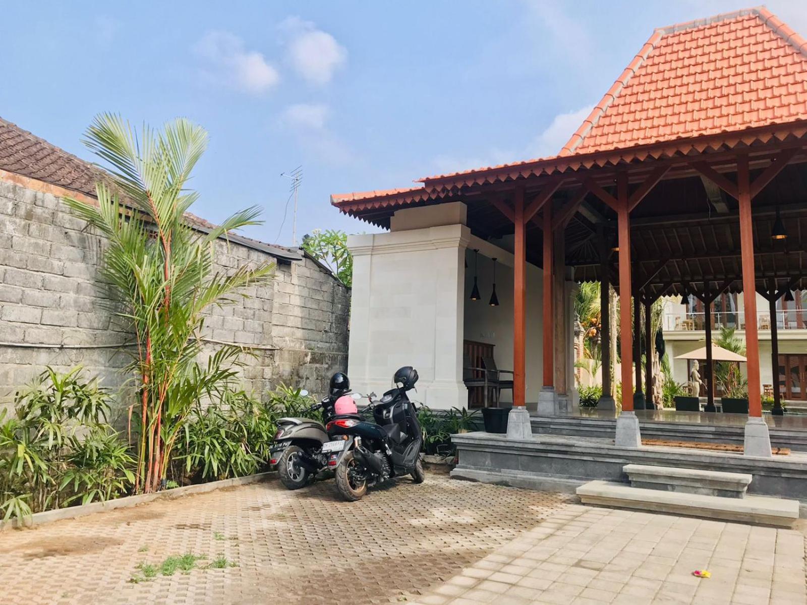 Londo House Hotel Ubud  Exterior photo